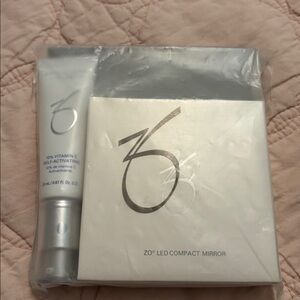 ZO vitamin C self activating and bonus led compact mirror